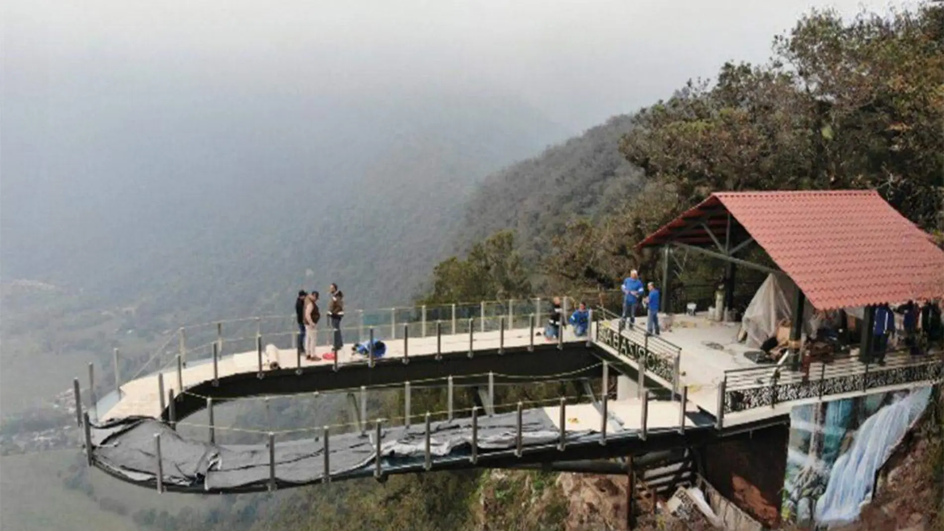 Construcción Atalaya de cristal Orizaba